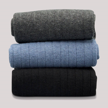 chaussettes-unisexe-hero-trio-100-recyclees-et-naturelles-fabriquees-a-partir-de-vetements-recycles-et-p